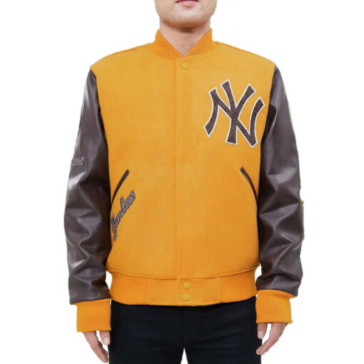 New York Yankees Logo Blended Varsity - Image 5